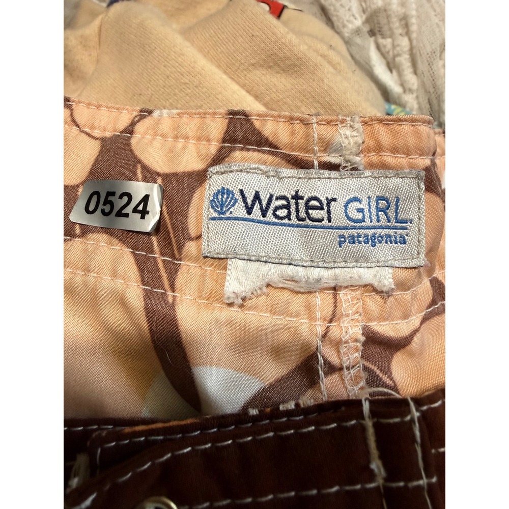 Water Girl Patagonia Board Pants Women's Orange Retro Floral
paddle boarding - Picture 6 of 6